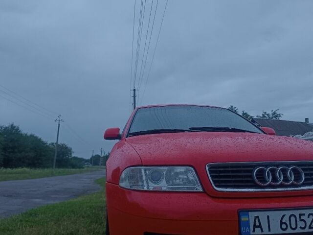 Красный Ауди А4, объемом двигателя 1.8 л и пробегом 285 тыс. км за 4500 $, фото 3 на Automoto.ua