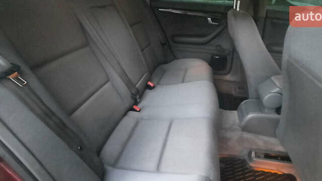 Красный Ауди А4, объемом двигателя 1.6 л и пробегом 300 тыс. км за 4900 $, фото 10 на Automoto.ua