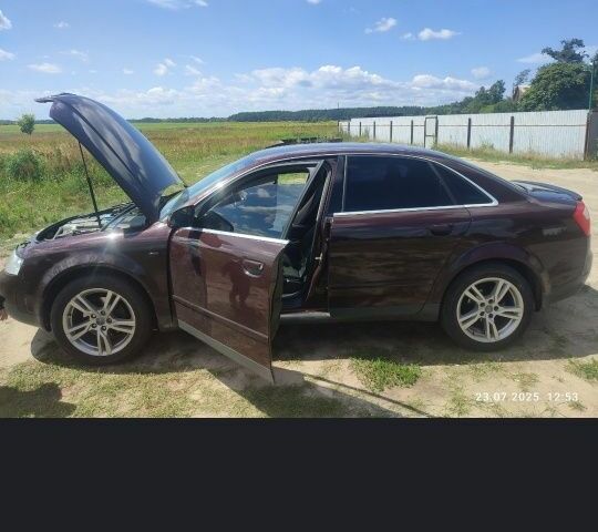 Червоний Ауді А4, об'ємом двигуна 1.8 л та пробігом 215 тис. км за 4800 $, фото 2 на Automoto.ua