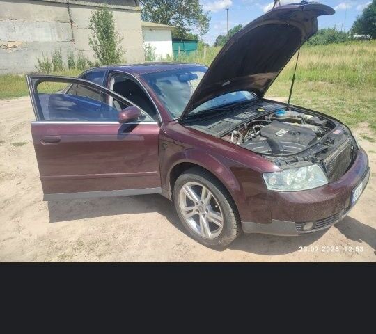 Червоний Ауді А4, об'ємом двигуна 1.8 л та пробігом 215 тис. км за 4800 $, фото 1 на Automoto.ua