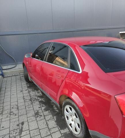 Красный Ауди А4, объемом двигателя 1.6 л и пробегом 253 тыс. км за 3200 $, фото 1 на Automoto.ua