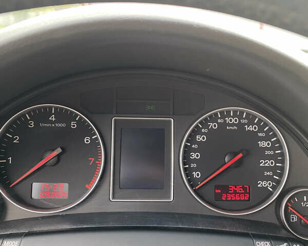 Красный Ауди А4, объемом двигателя 1.6 л и пробегом 240 тыс. км за 4800 $, фото 24 на Automoto.ua