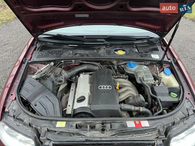 Красный Ауди А4, объемом двигателя 1.6 л и пробегом 299 тыс. км за 4599 $, фото 8 на Automoto.ua