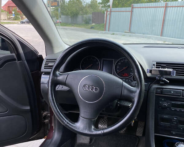 Красный Ауди А4, объемом двигателя 1.6 л и пробегом 240 тыс. км за 4800 $, фото 21 на Automoto.ua