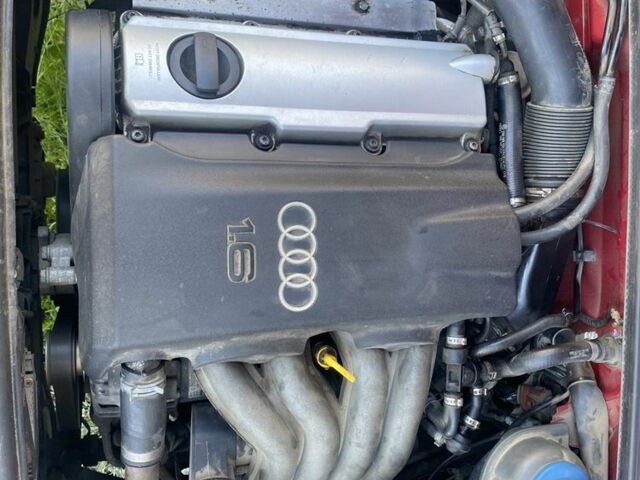 Красный Ауди А4, объемом двигателя 1.6 л и пробегом 253 тыс. км за 3200 $, фото 6 на Automoto.ua