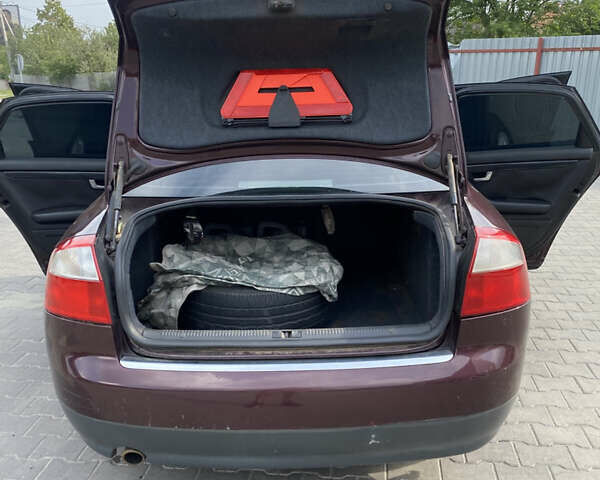 Красный Ауди А4, объемом двигателя 1.6 л и пробегом 240 тыс. км за 4800 $, фото 13 на Automoto.ua