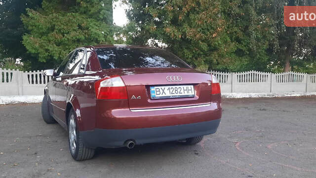 Красный Ауди А4, объемом двигателя 1.6 л и пробегом 300 тыс. км за 4900 $, фото 3 на Automoto.ua