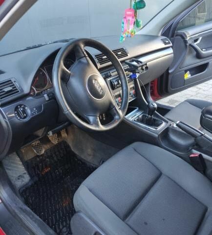 Красный Ауди А4, объемом двигателя 1.6 л и пробегом 253 тыс. км за 3200 $, фото 3 на Automoto.ua