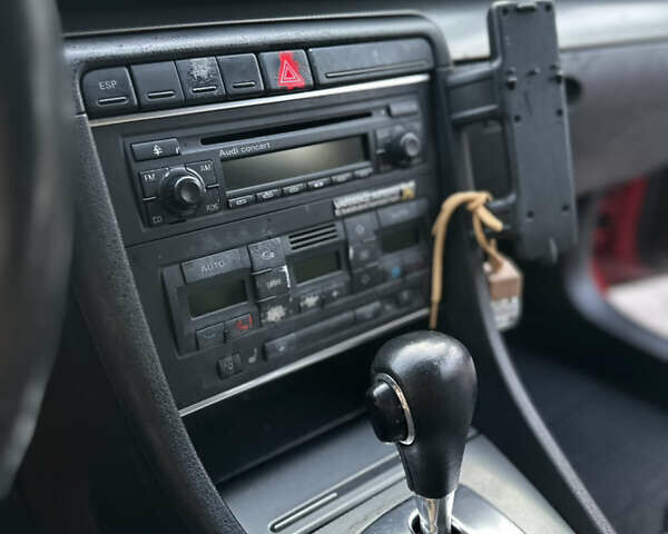 Красный Ауди А4, объемом двигателя 1.78 л и пробегом 290 тыс. км за 4300 $, фото 9 на Automoto.ua