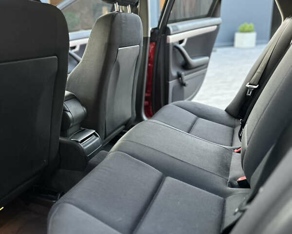 Красный Ауди А4, объемом двигателя 1.78 л и пробегом 290 тыс. км за 4300 $, фото 6 на Automoto.ua