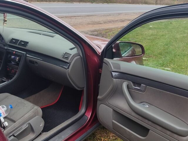 Красный Ауди А4, объемом двигателя 2 л и пробегом 265 тыс. км за 5200 $, фото 16 на Automoto.ua