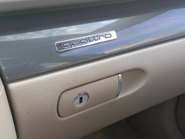 Красный Ауди А4, объемом двигателя 1.8 л и пробегом 268 тыс. км за 5700 $, фото 1 на Automoto.ua