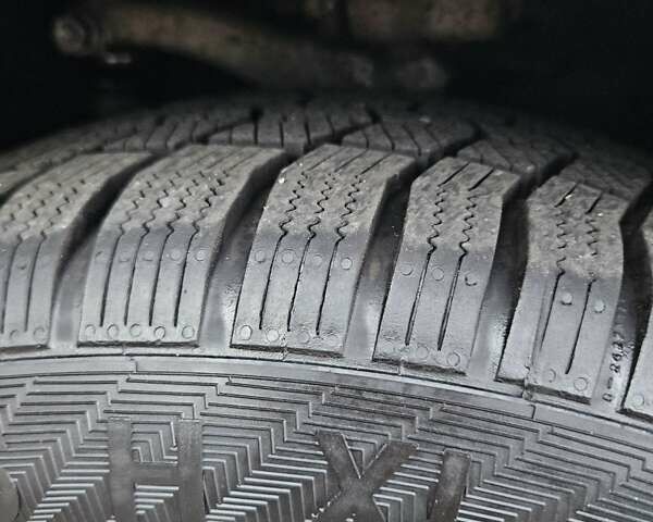 Красный Ауди А4, объемом двигателя 1.9 л и пробегом 255 тыс. км за 6500 $, фото 19 на Automoto.ua