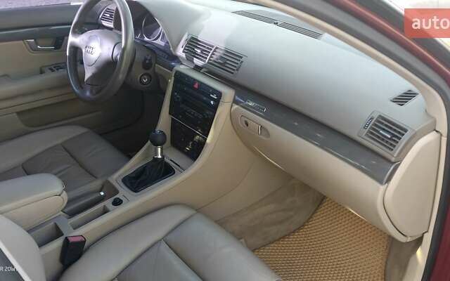 Красный Ауди А4, объемом двигателя 1.78 л и пробегом 268 тыс. км за 5700 $, фото 12 на Automoto.ua
