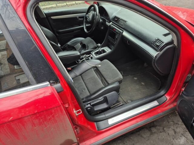 Красный Ауди А4, объемом двигателя 2 л и пробегом 328 тыс. км за 3000 $, фото 11 на Automoto.ua