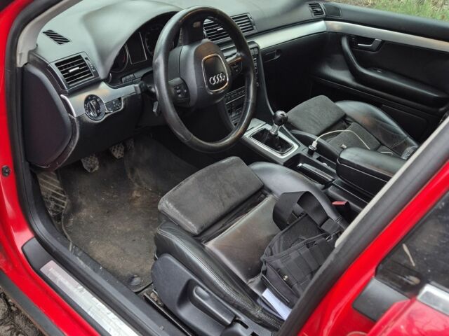 Красный Ауди А4, объемом двигателя 2 л и пробегом 328 тыс. км за 3000 $, фото 7 на Automoto.ua