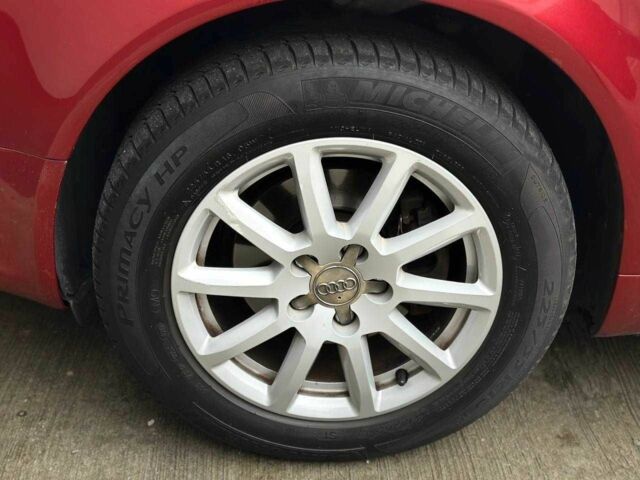 Червоний Ауді А4, об'ємом двигуна 2 л та пробігом 229 тис. км за 7300 $, фото 7 на Automoto.ua