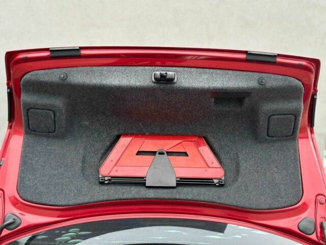 Червоний Ауді А4, об'ємом двигуна 2 л та пробігом 229 тис. км за 7300 $, фото 5 на Automoto.ua