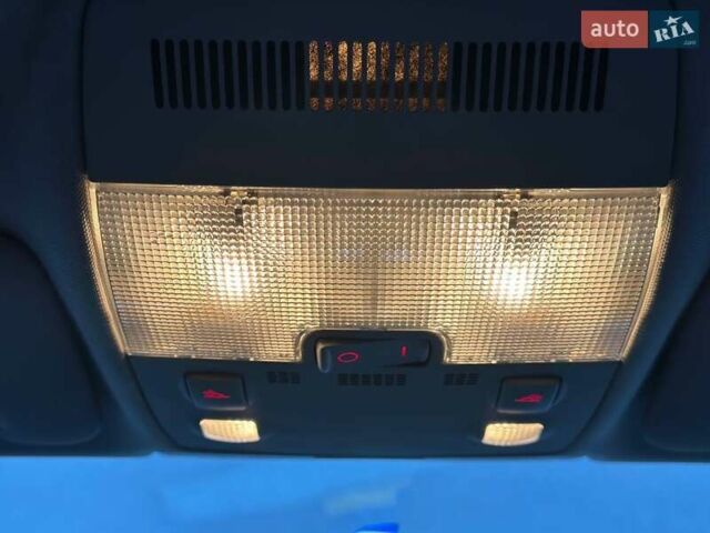 Красный Ауди А4, объемом двигателя 1.98 л и пробегом 229 тыс. км за 7300 $, фото 19 на Automoto.ua