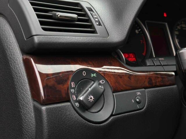 Червоний Ауді А4, об'ємом двигуна 2 л та пробігом 229 тис. км за 7300 $, фото 11 на Automoto.ua