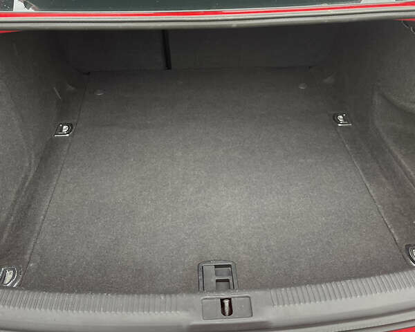 Красный Ауди А4, объемом двигателя 1.8 л и пробегом 152 тыс. км за 8750 $, фото 33 на Automoto.ua