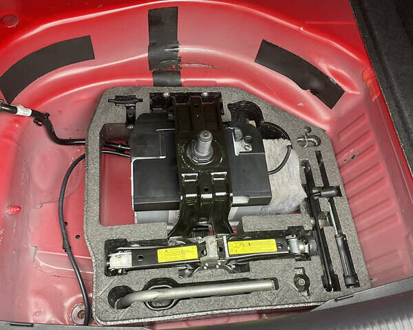 Красный Ауди А4, объемом двигателя 1.8 л и пробегом 151 тыс. км за 9200 $, фото 23 на Automoto.ua