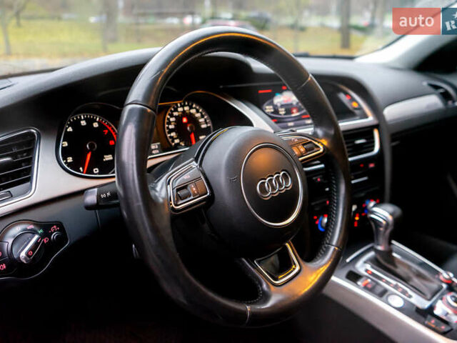 Красный Ауди А4, объемом двигателя 2 л и пробегом 252 тыс. км за 13600 $, фото 15 на Automoto.ua