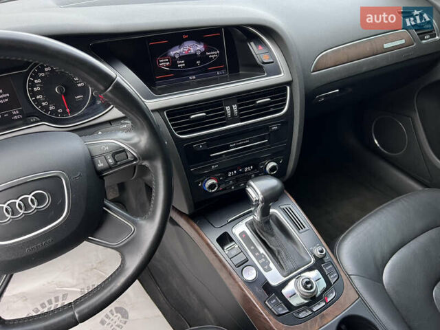 Красный Ауди А4, объемом двигателя 1.98 л и пробегом 251 тыс. км за 10790 $, фото 23 на Automoto.ua