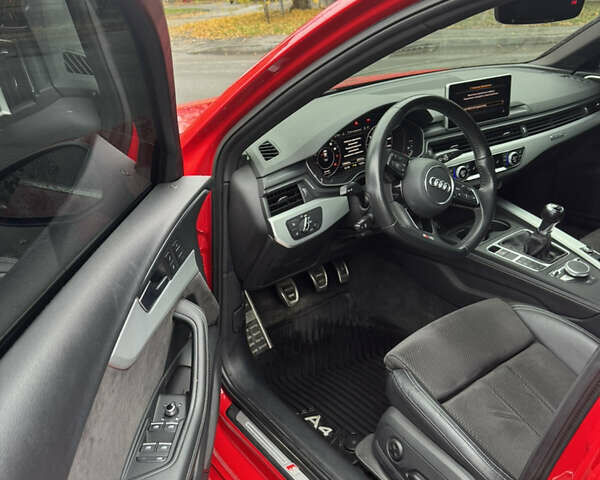 Красный Ауди А4, объемом двигателя 1.98 л и пробегом 136 тыс. км за 18300 $, фото 4 на Automoto.ua