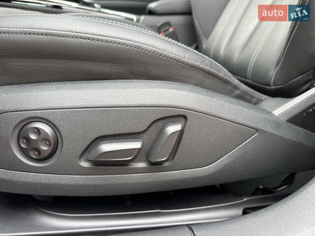 Красный Ауди А4, объемом двигателя 2 л и пробегом 15 тыс. км за 31000 $, фото 39 на Automoto.ua