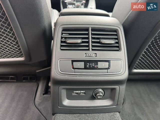 Красный Ауди А4, объемом двигателя 2 л и пробегом 15 тыс. км за 31000 $, фото 50 на Automoto.ua