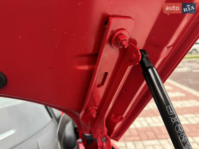 Красный Ауди А4, объемом двигателя 2 л и пробегом 15 тыс. км за 31000 $, фото 31 на Automoto.ua