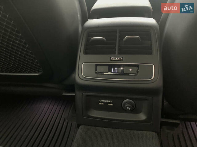 Червоний Ауді А4, об'ємом двигуна 1.98 л та пробігом 20 тис. км за 48000 $, фото 19 на Automoto.ua