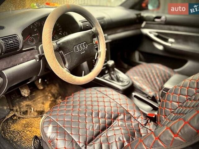 Червоний Ауді А4, об'ємом двигуна 1.8 л та пробігом 230 тис. км за 3300 $, фото 3 на Automoto.ua
