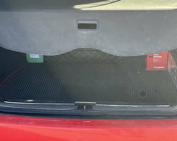 Красный Ауди А4, объемом двигателя 1.8 л и пробегом 420 тыс. км за 2700 $, фото 7 на Automoto.ua