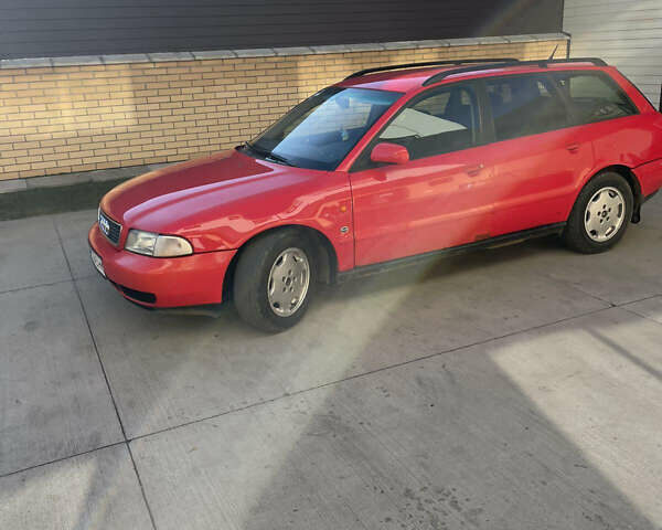 Красный Ауди А4, объемом двигателя 1.8 л и пробегом 420 тыс. км за 2700 $, фото 2 на Automoto.ua