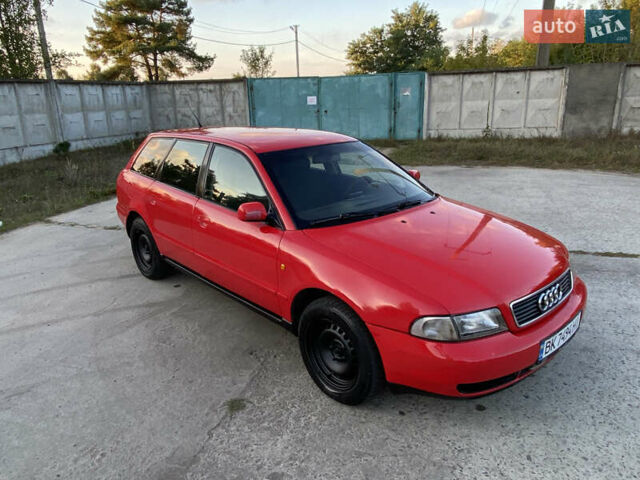 Красный Ауди А4, объемом двигателя 1.78 л и пробегом 360 тыс. км за 2650 $, фото 1 на Automoto.ua