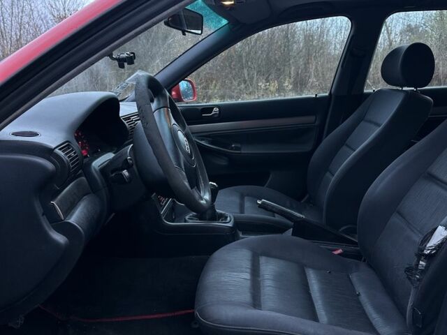 Красный Ауди А4, объемом двигателя 1.9 л и пробегом 380 тыс. км за 1750 $, фото 12 на Automoto.ua