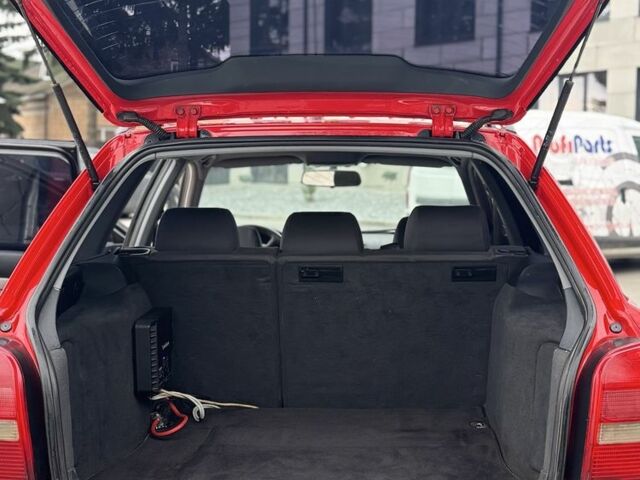 Красный Ауди А4, объемом двигателя 1.6 л и пробегом 315 тыс. км за 3350 $, фото 14 на Automoto.ua