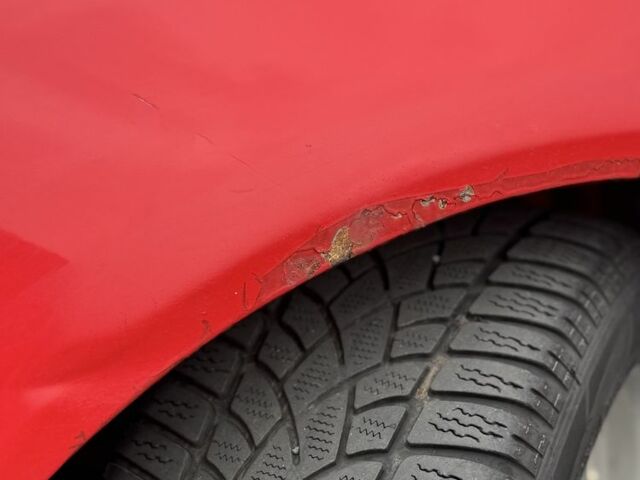 Красный Ауди А4, объемом двигателя 1.6 л и пробегом 315 тыс. км за 3350 $, фото 18 на Automoto.ua