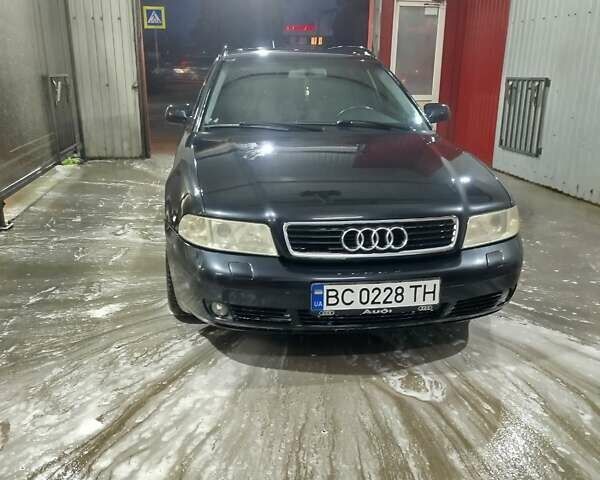 Красный Ауди А4, объемом двигателя 1.8 л и пробегом 275 тыс. км за 3555 $, фото 6 на Automoto.ua