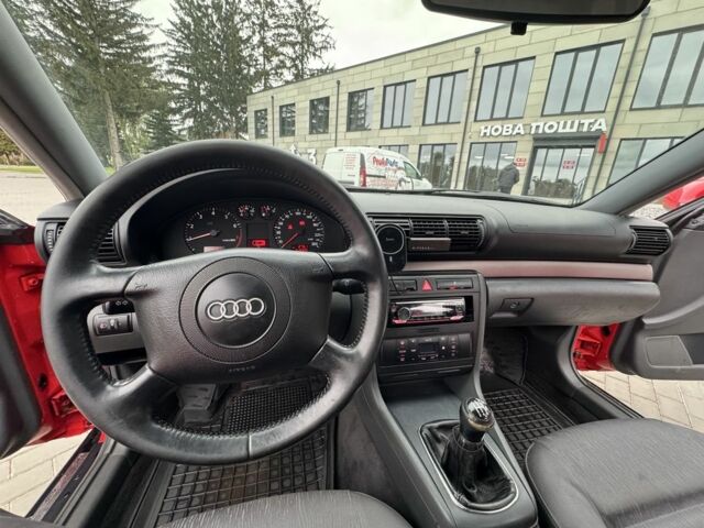 Красный Ауди А4, объемом двигателя 1.6 л и пробегом 315 тыс. км за 3350 $, фото 15 на Automoto.ua