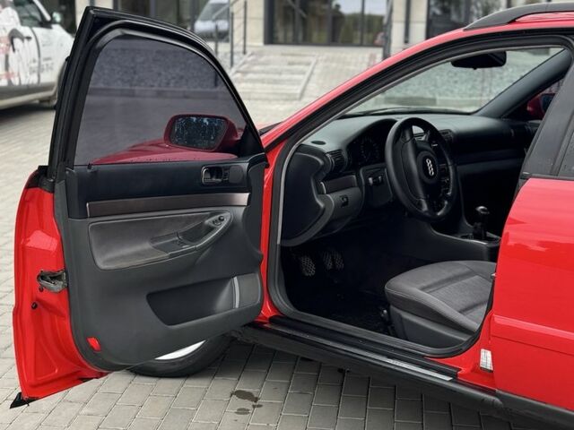 Красный Ауди А4, объемом двигателя 1.6 л и пробегом 315 тыс. км за 3350 $, фото 10 на Automoto.ua