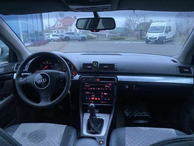 Красный Ауди А4, объемом двигателя 2.5 л и пробегом 350 тыс. км за 3650 $, фото 3 на Automoto.ua