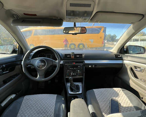 Красный Ауди А4, объемом двигателя 2.5 л и пробегом 300 тыс. км за 3200 $, фото 16 на Automoto.ua