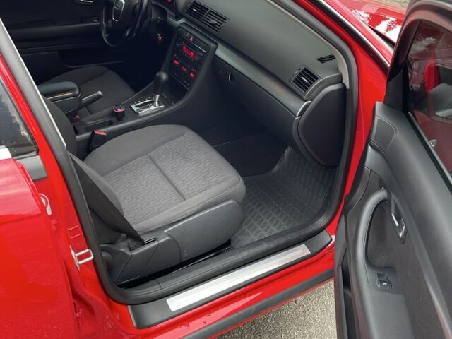 Красный Ауди А4, объемом двигателя 1.8 л и пробегом 250 тыс. км за 6500 $, фото 14 на Automoto.ua