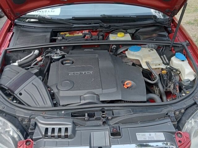 Красный Ауди А4, объемом двигателя 2 л и пробегом 418 тыс. км за 6000 $, фото 2 на Automoto.ua