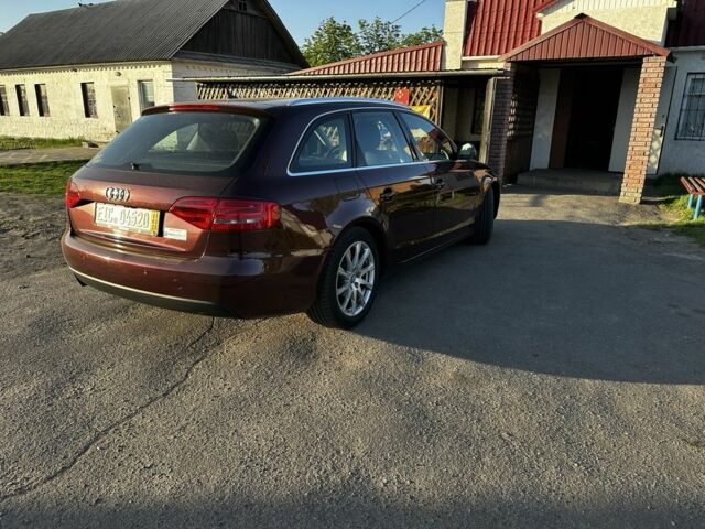 Червоний Ауді А4, об'ємом двигуна 1.8 л та пробігом 240 тис. км за 9000 $, фото 12 на Automoto.ua