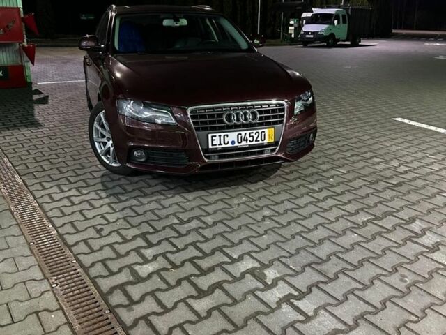 Красный Ауди А4, объемом двигателя 1.8 л и пробегом 238 тыс. км за 9000 $, фото 2 на Automoto.ua