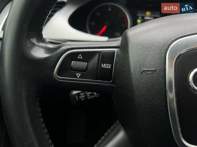 Червоний Ауді А4, об'ємом двигуна 2 л та пробігом 333 тис. км за 8690 $, фото 11 на Automoto.ua